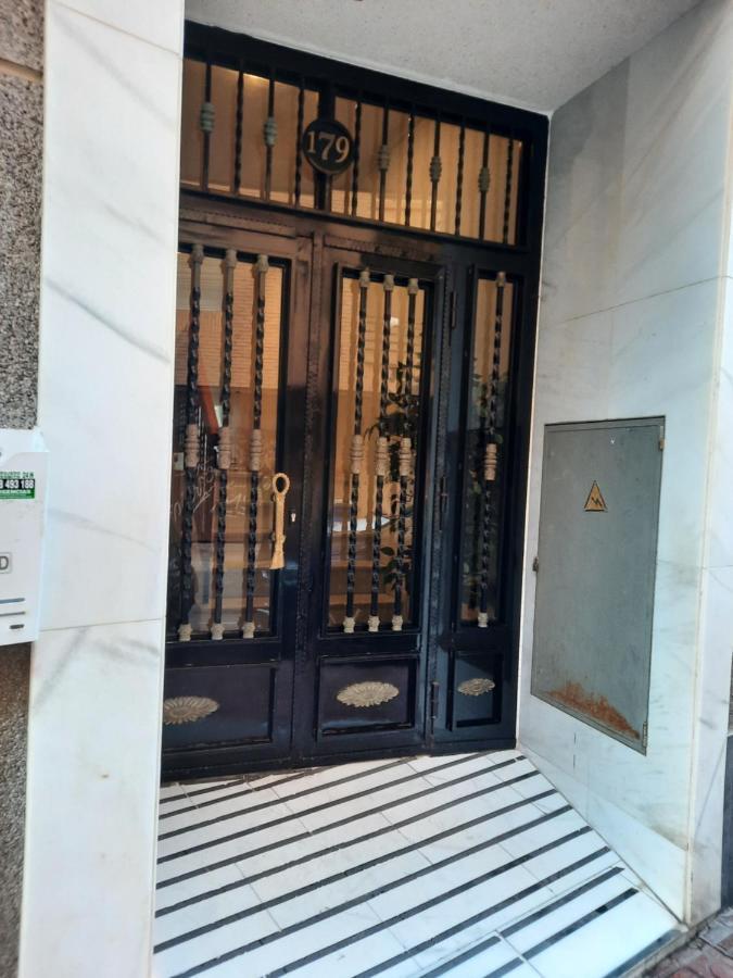 Прекрасная Студия В Двух Минутах От Пляжа 托雷维耶哈 外观 照片